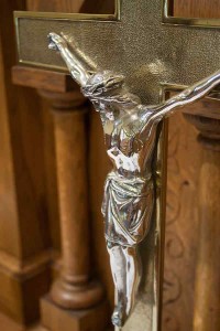 crucifix-detail-01